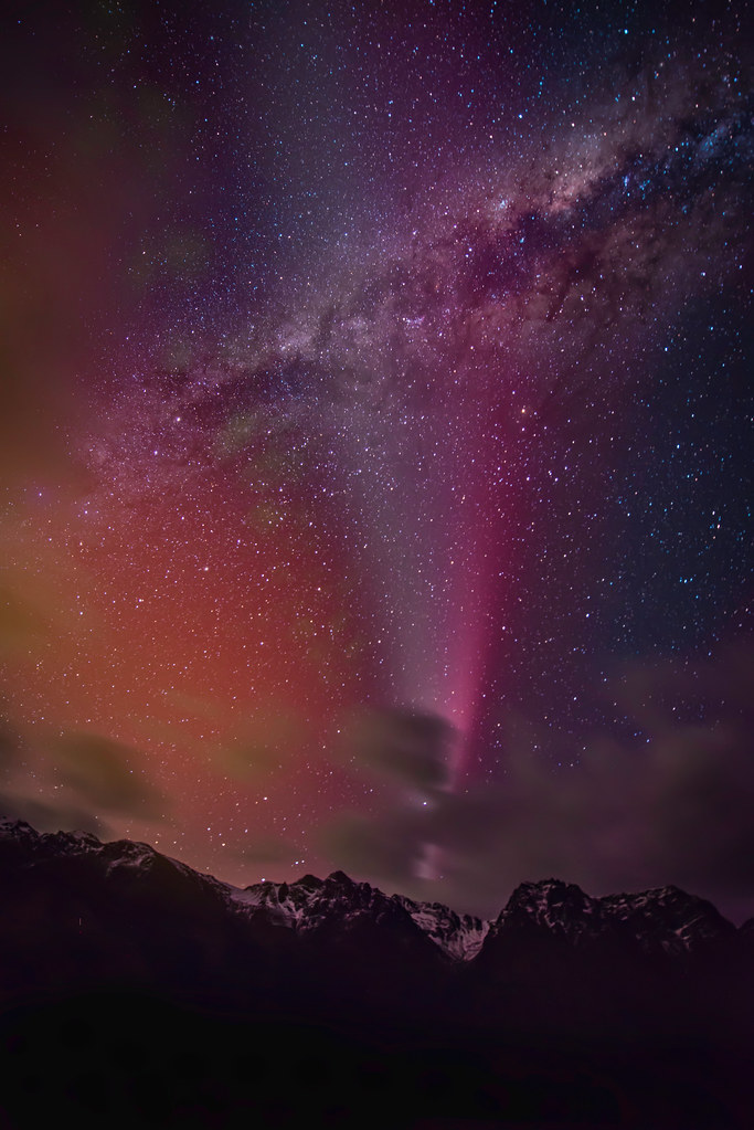 Aurora australis over Queenstown